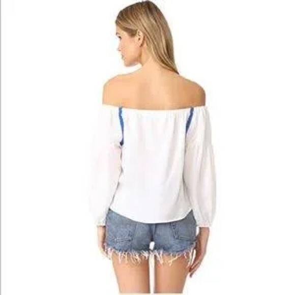 NWT ** Line & Dot Valor Embroidered Blouse White Blue Size XS - Picture 2 of 5